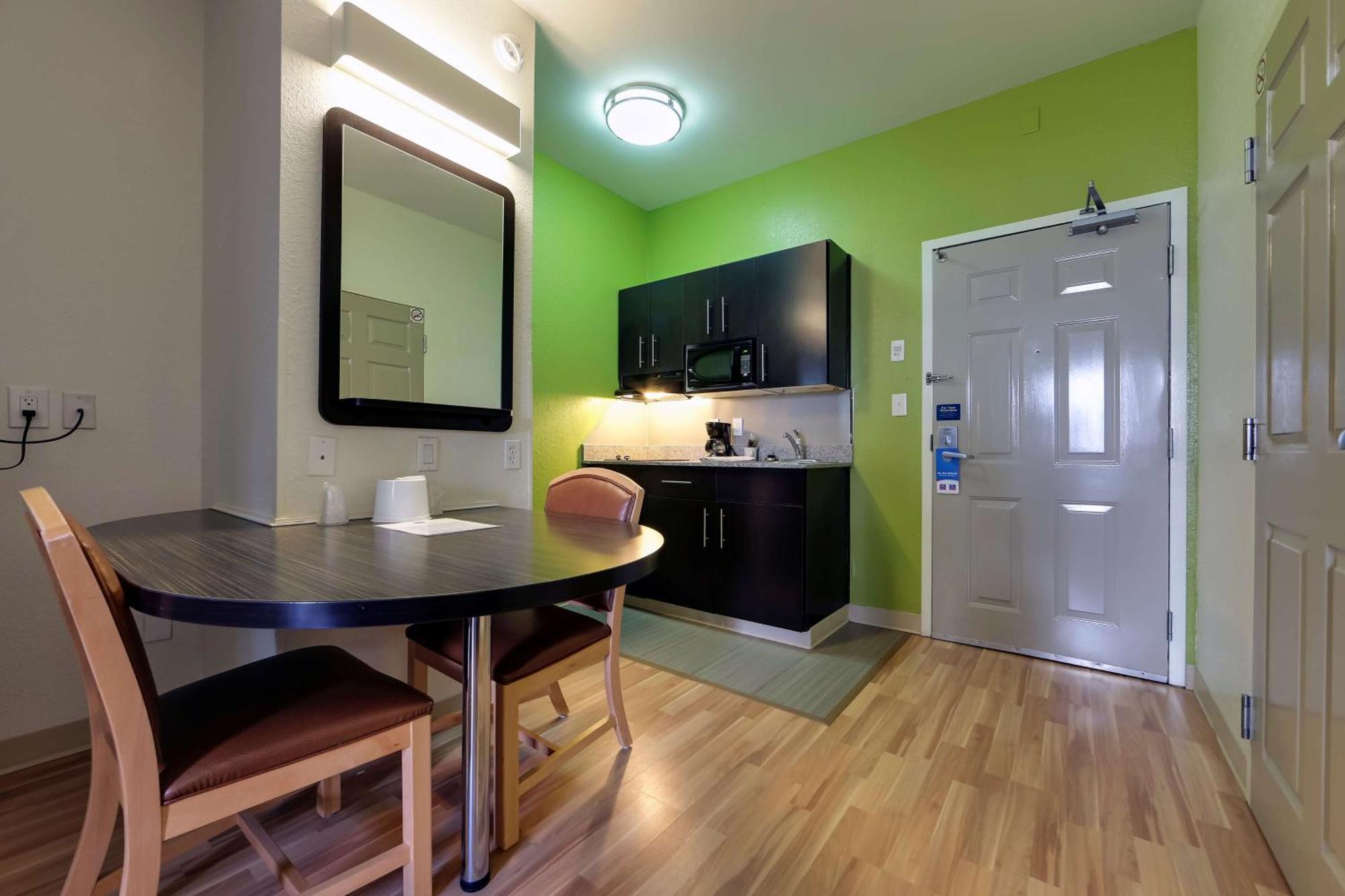 Studio 6 Toronto - Mississauga With Kitchenettes Exteriér fotografie